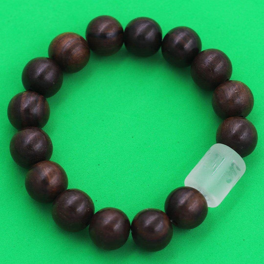 Vòng chuỗi đeo tay gỗ đàn hương  charm lục tự Đại minh chân ngôn, 10 ly, Om Mani Padme Hūm, Chân ngôn Lục tự