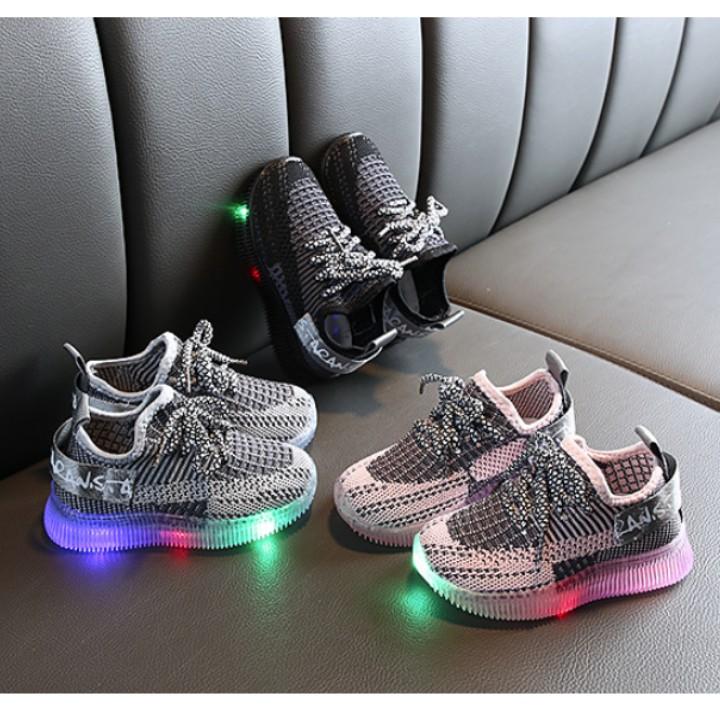 ️FREESHIP Giày thể thao ,giày sneaker thời trang, giày phát sáng cho bé 21117 size 26-30