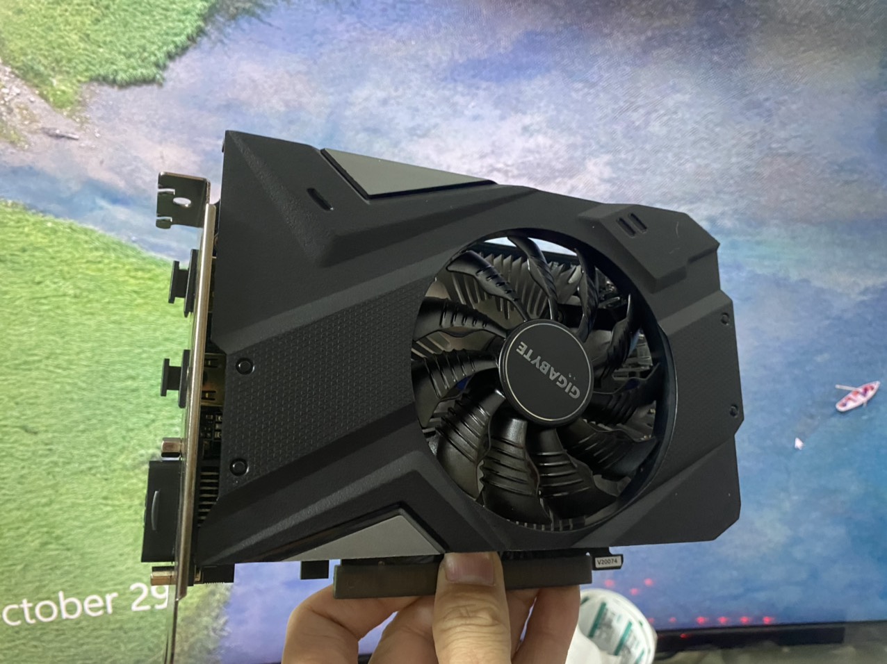 VGA GIGABYTE GeForce GTX 1650 4GB/D6/1FAN - HÀNG CHÍNH HÃNG