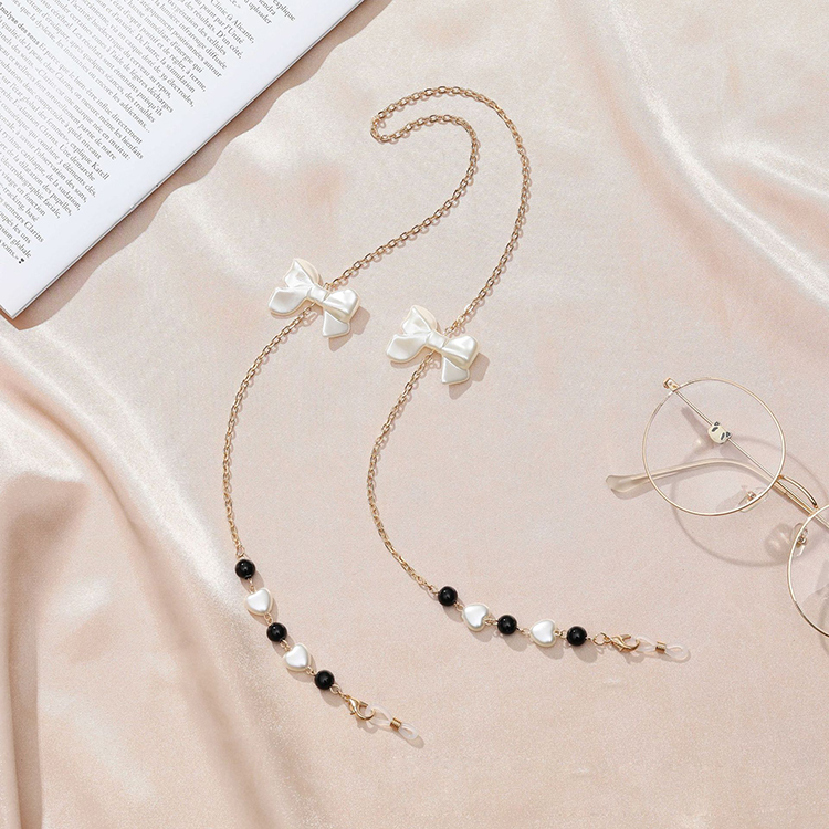 Dây kính chuỗi dây chuyền đeo gọng kiếng đeo khẩu trang mix nơ và trái tim phong cách thời trang nổi bật hot girl