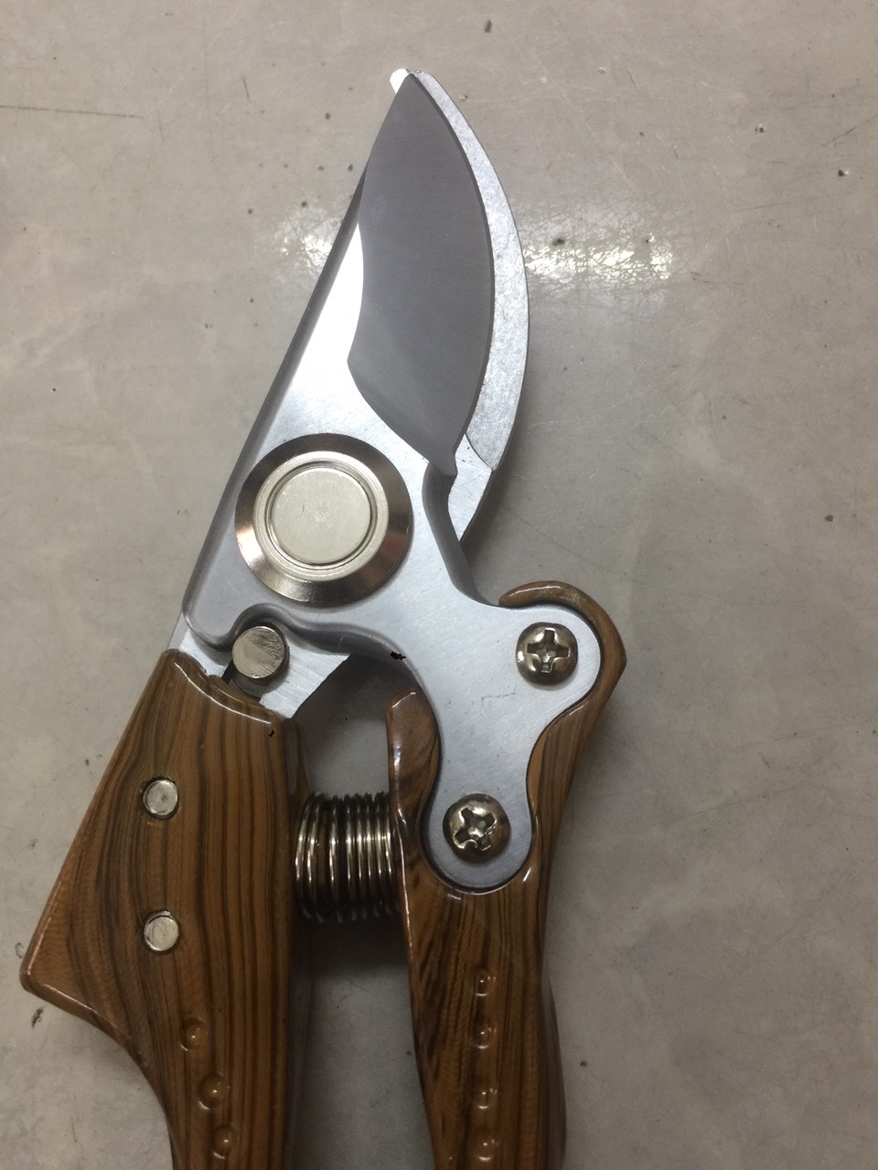 Kéo cắt cành cao cấp