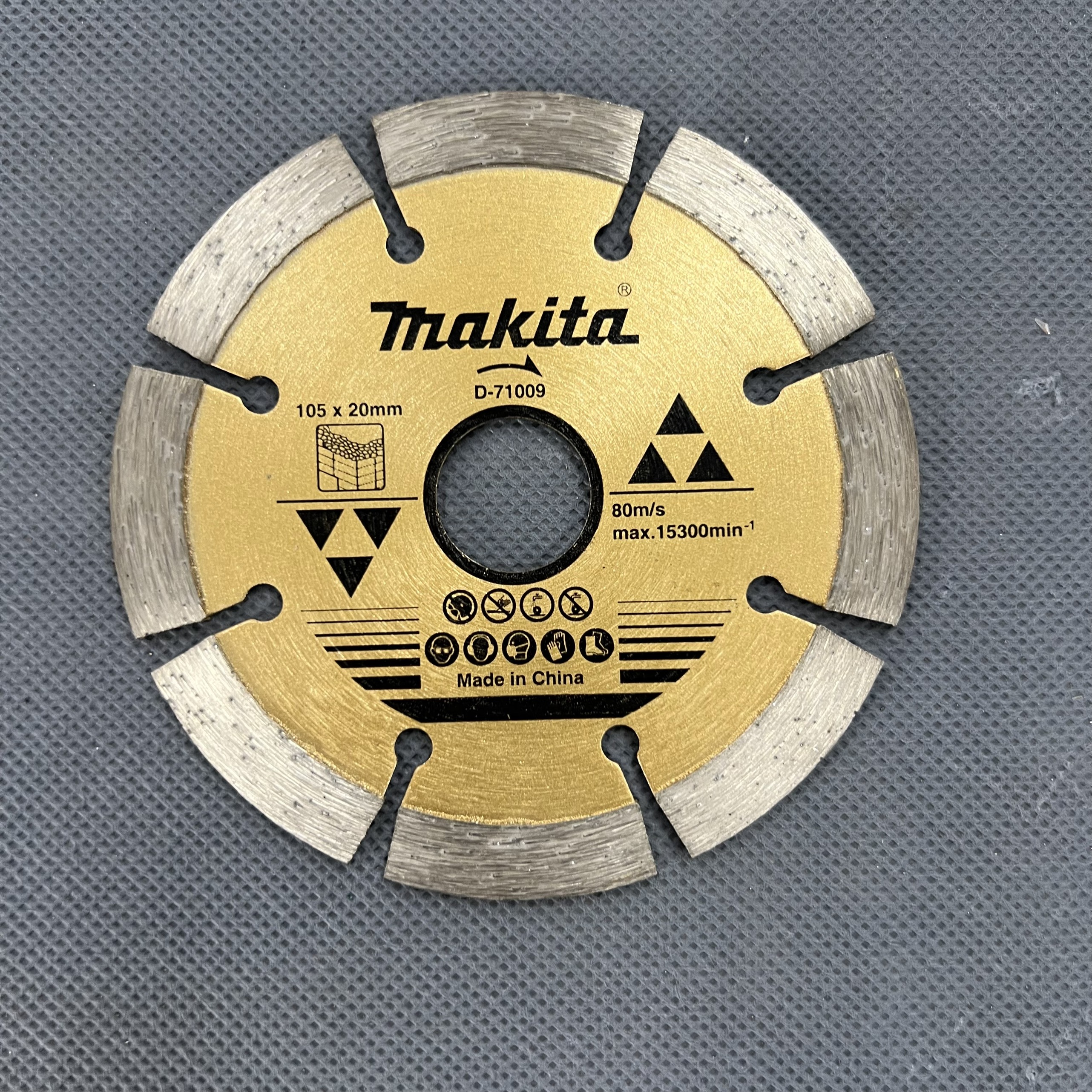 Đĩa cắt kim cương Makita 105X20mm D-71009