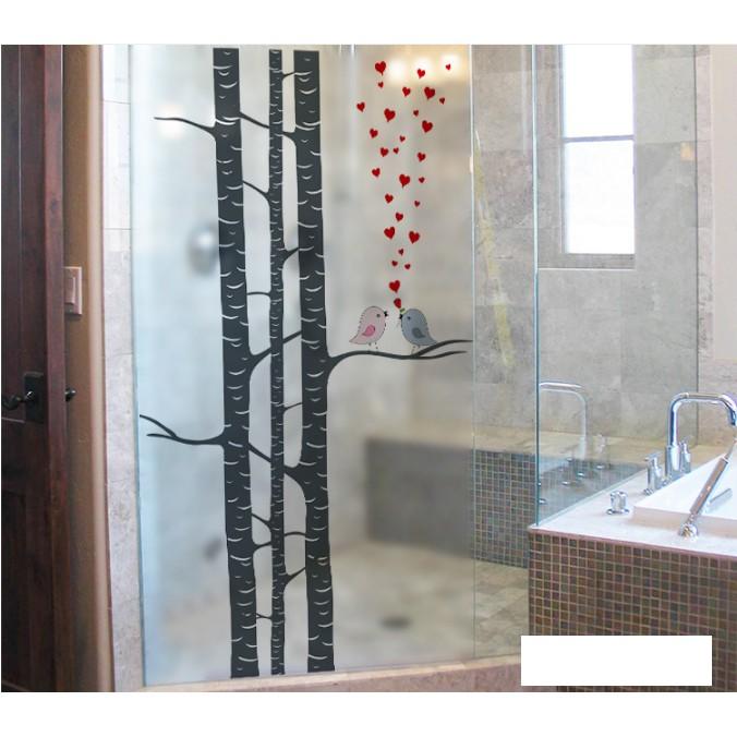 Decal Dán Kính Cao Cấp - Thân Cây Lớn và Đôi Chim Tình Yêu