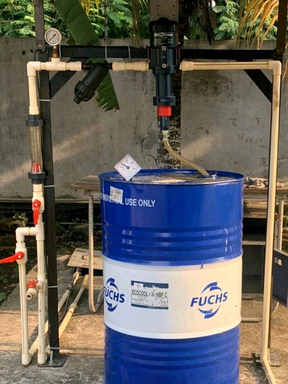 Máy pha định lượng dầu cắt gọt kim loại, các loại dầu pha nước trong gia công cơ khí, hiệu Mixtron - MX.250.P110, tỉ lệ 1-10%