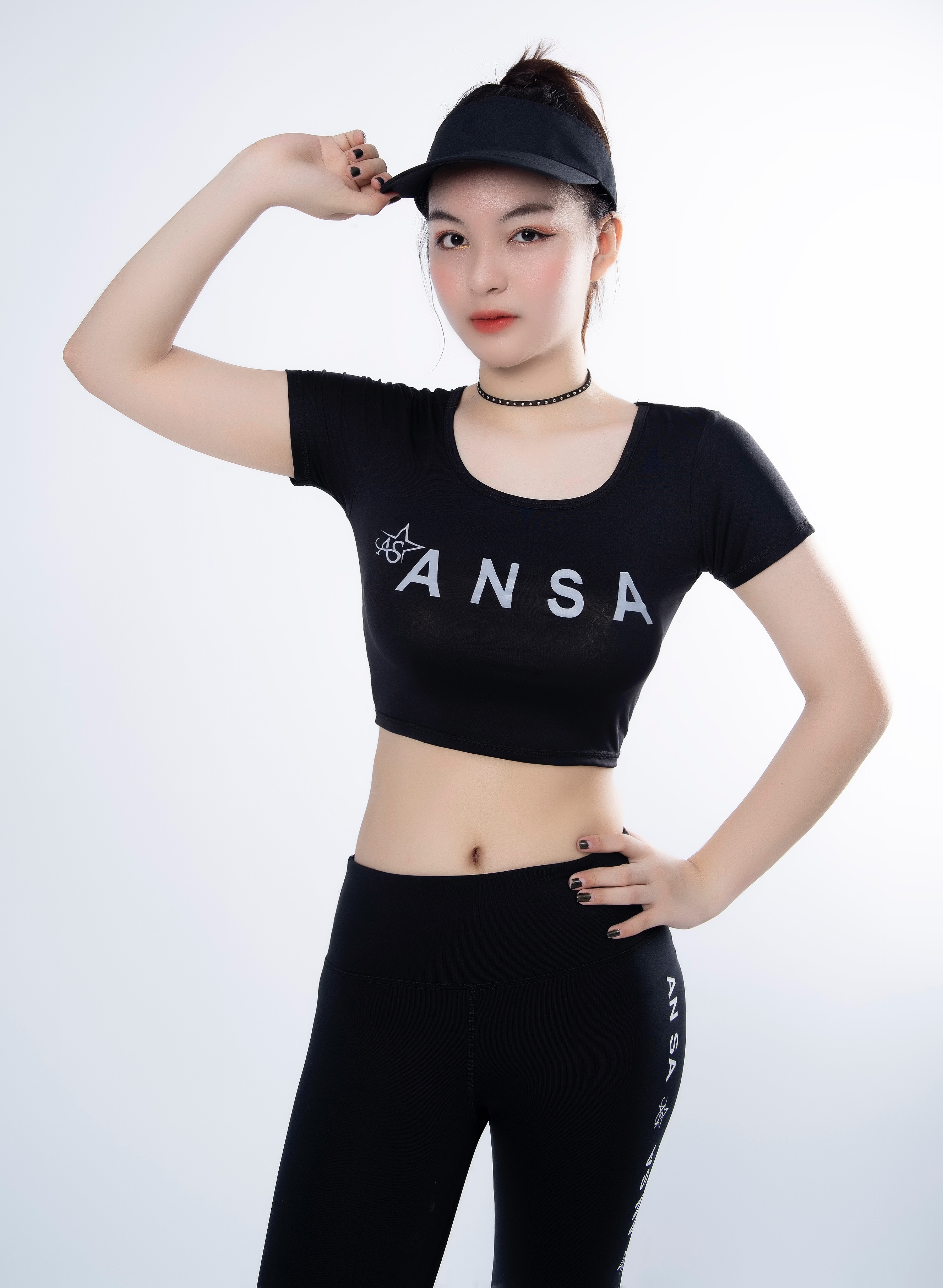 Áo Croptop tay ngắn thể thao nữ