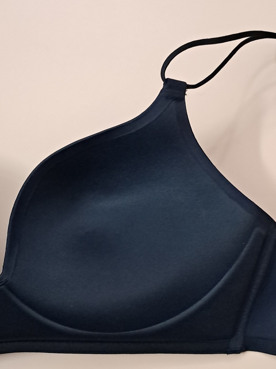 Áo ngực nữ không gọng mút đúc đệm mút dày 3cmn VICCI AV.240 không đường may nâng đẩy ngực cao cấp