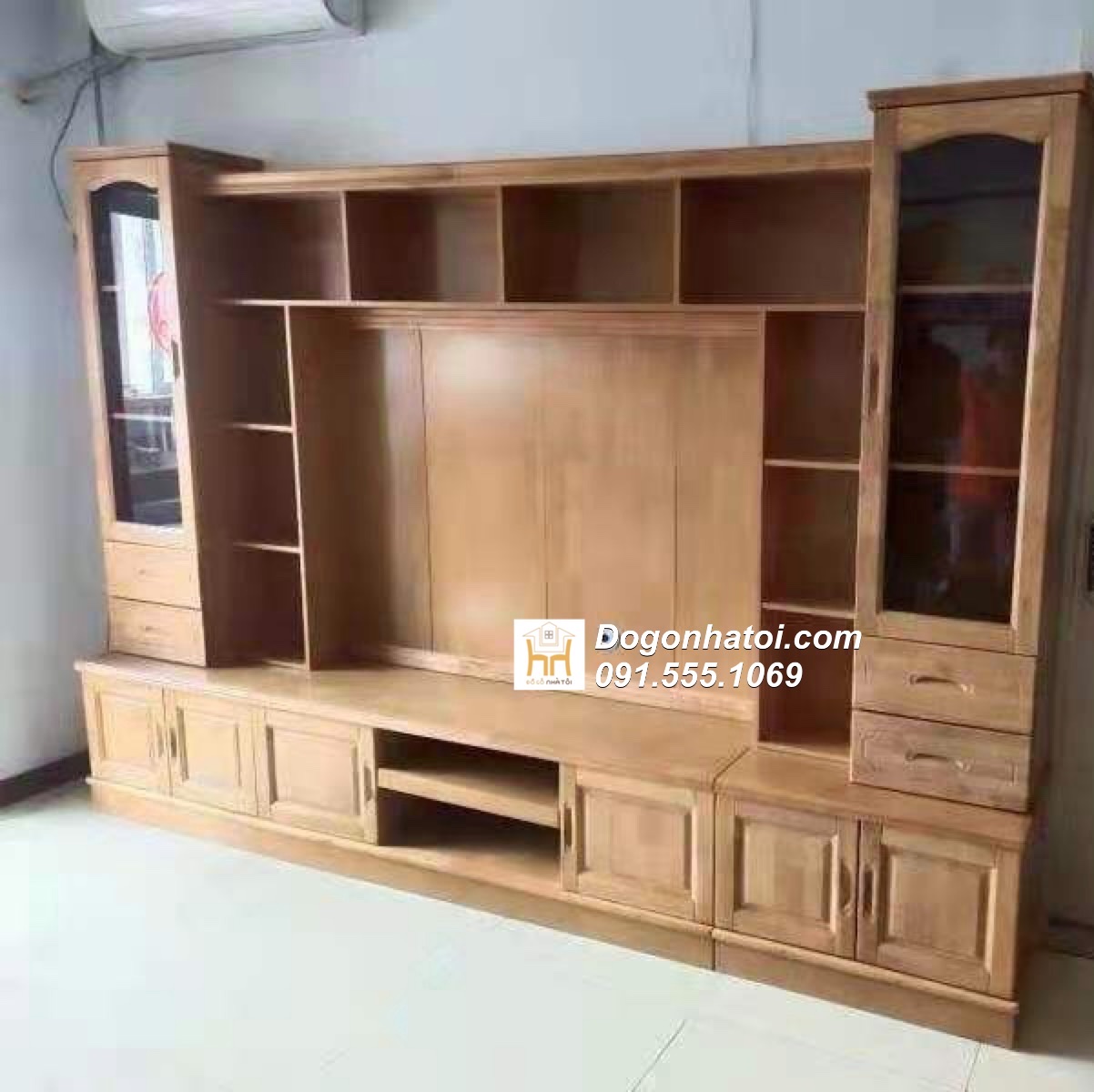 Mẫu Kệ Tivi Kết Hợp Tủ Rượu Bằng Gỗ Tự Nhiên 2m2 X 3m - TR619