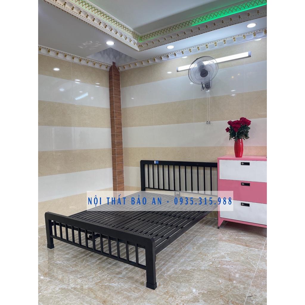 Giường sắt mỹ nghệ BẢO AN 01 kích thước 1M6X2M