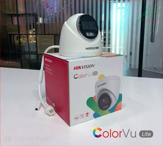 Camera Analog Hikvision ColorVu DS-2CE70DF0T-PFS Có Mic Thu Âm - Hàng chính hãng