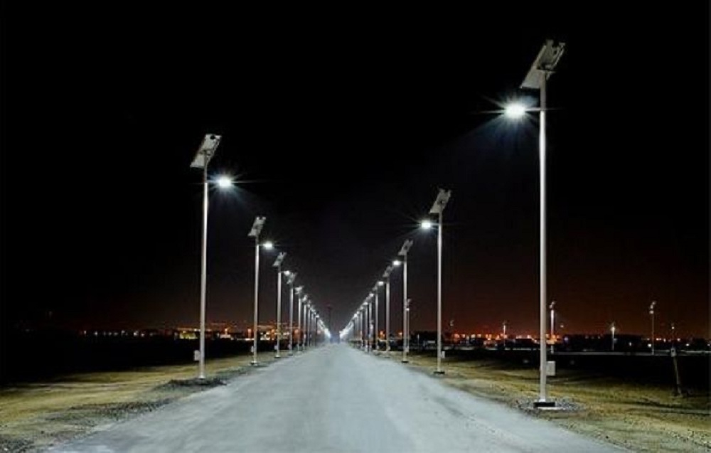 ĐÈN NĂNG LƯỢNG MẶT TRỜI 90W DÙNG NGOÀI ĐƯỜNG