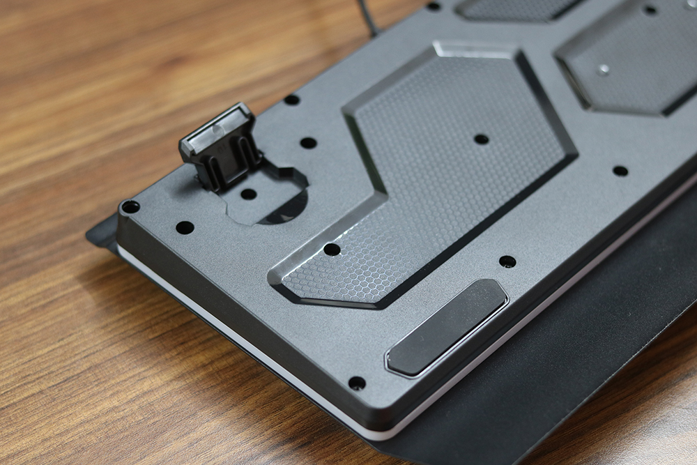 Bàn phím có dây USB giả cơ Newmen GM818 - Mix Led - Hàng Chính Hãng