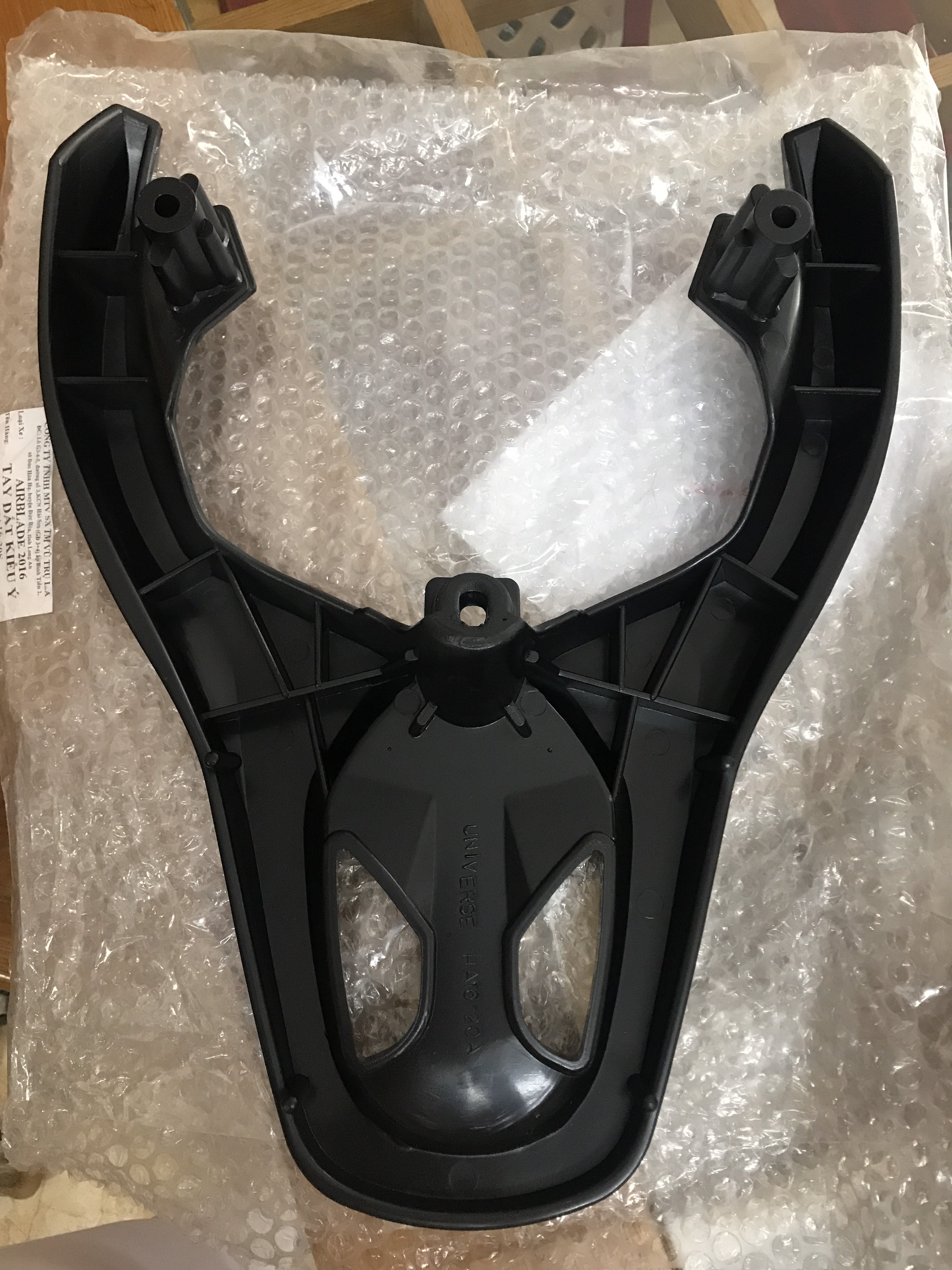 TAY DẮT KIỂU SH Ý CHO AIRBLADE 2016-2019 ĐEN BÓNG