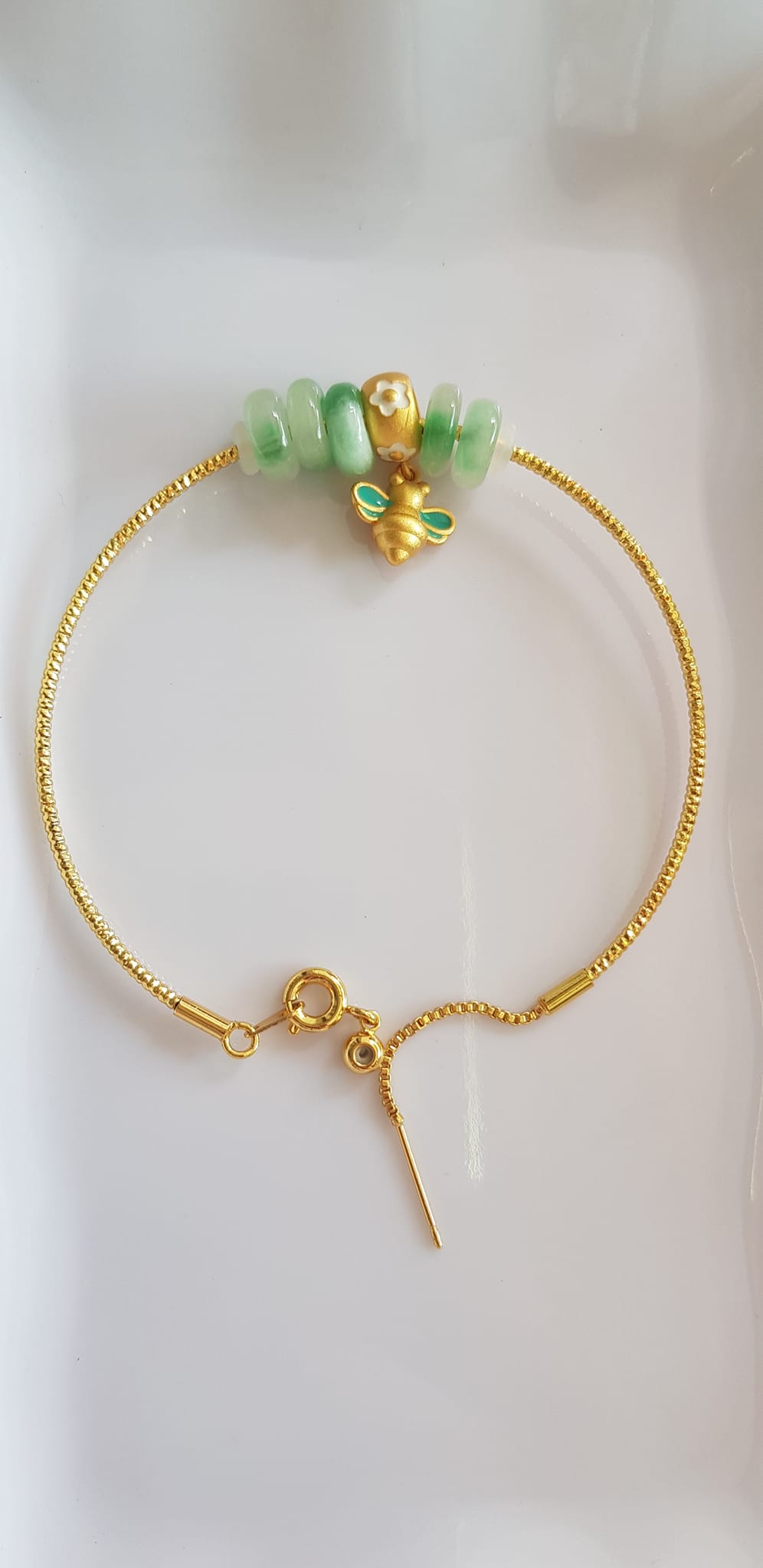 Vòng Tay charm xinh đẹp 5 đồng tiền đá cẩm thạch tự nhiên Vòng tay phối charm hình Chú Ong Xinh xắn vòng màu vàng khoen rút xinh Nữ đeo dễ thương ạ