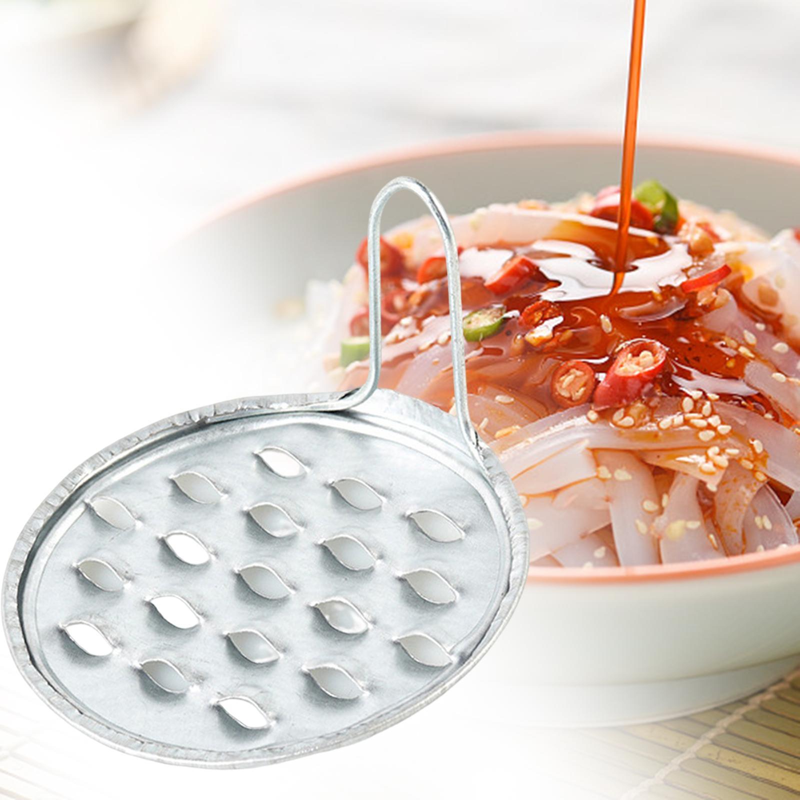 Jelly Slicer Manual Kitchen Scratch Grater Metal Portable Cold Noodle Scraping Filter Food Making for Noodles Potatoes Jelly Home Restaurant