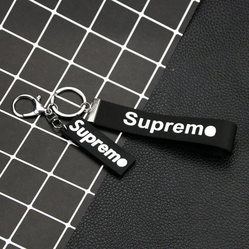 MÓC KHÓA DÂY LOGO SUPREME NHỰA