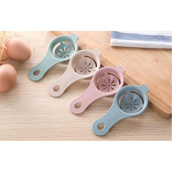 Dụng cụ tách lòng đỏ trứng gà