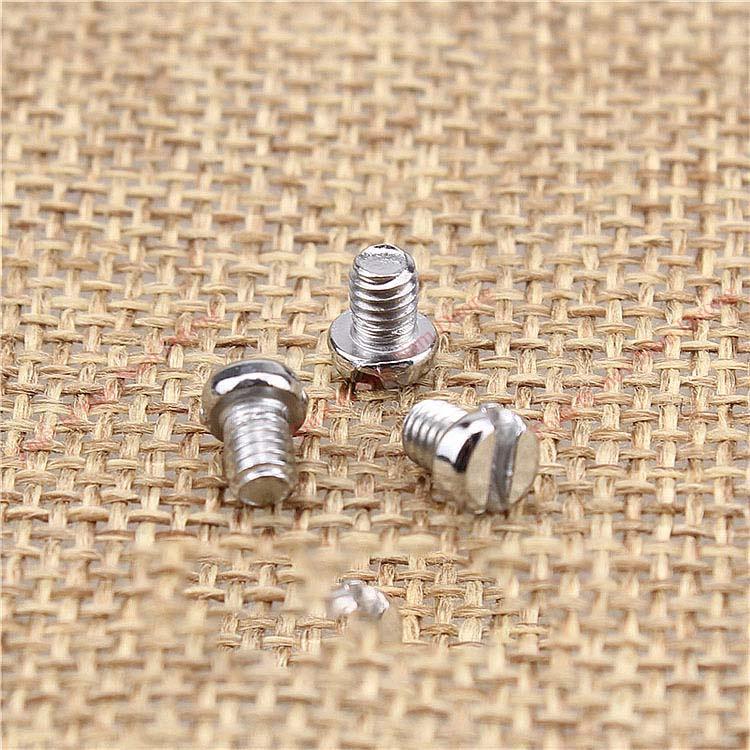Ốc mặt nguyệt >ốc răng cưa >ốc chân vịt >gắn cử