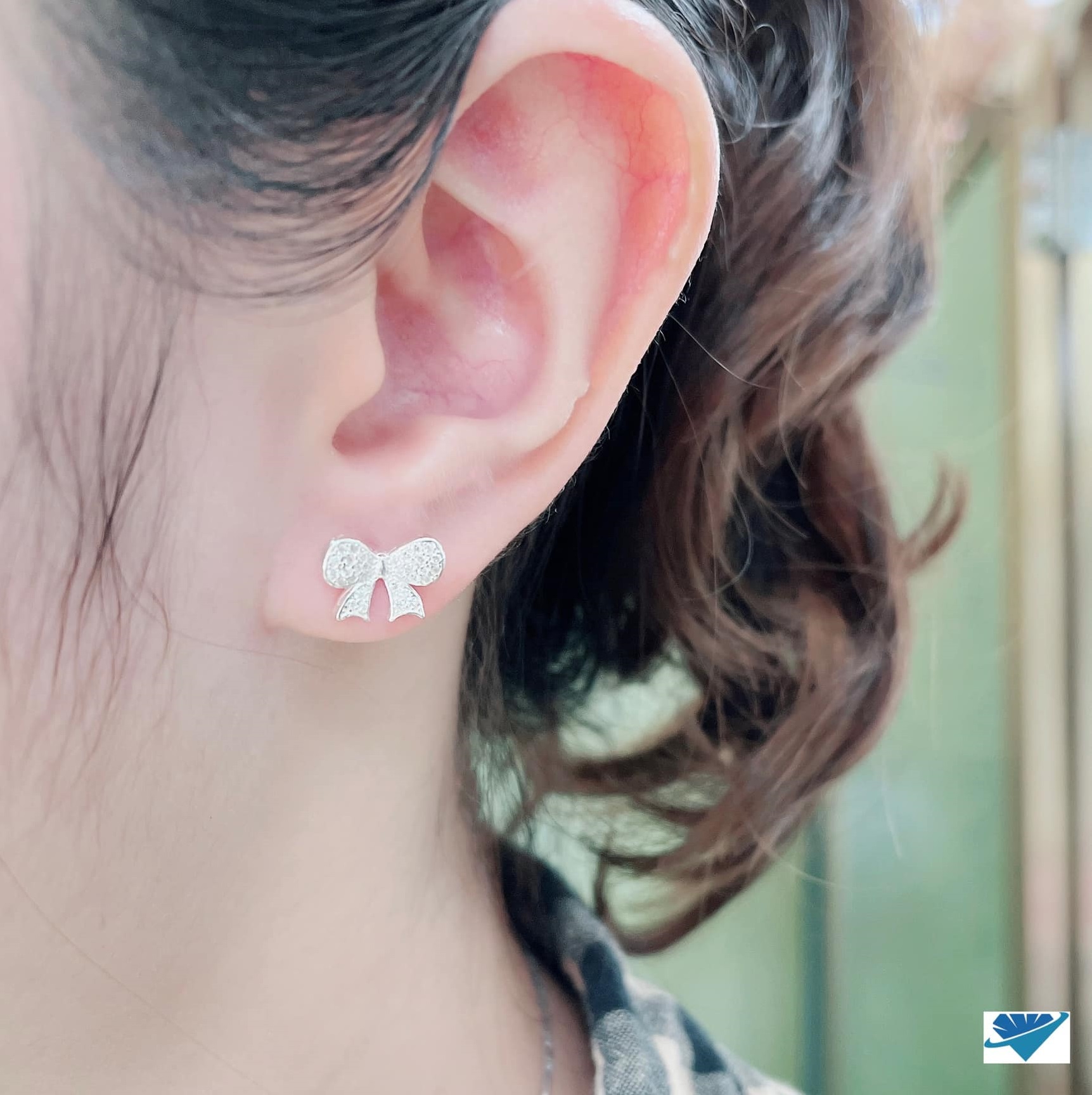 Bông tai khuyên nụ chất liệu bạc ta hình nơ MS62d