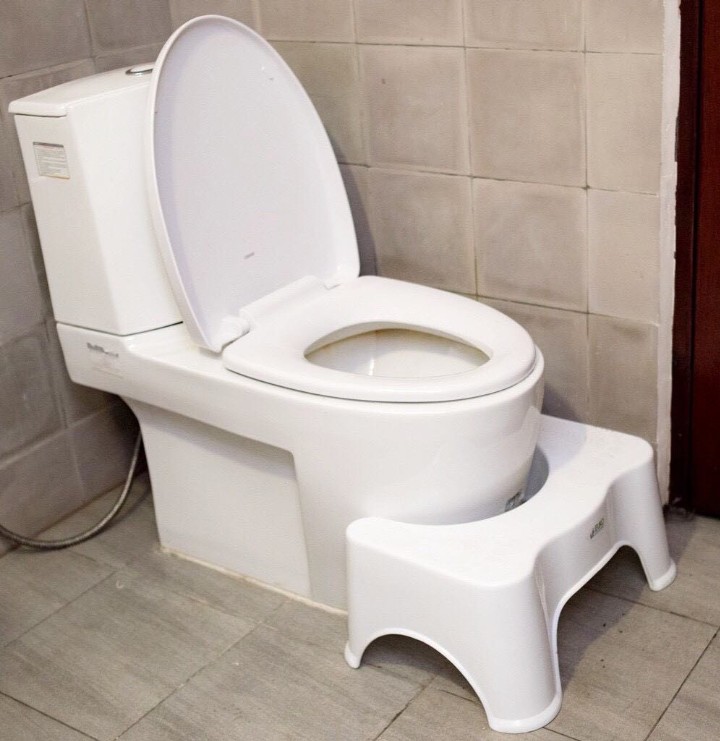 Ghế Kê Chân Việt Nhật Toilet Chống Táo Bón