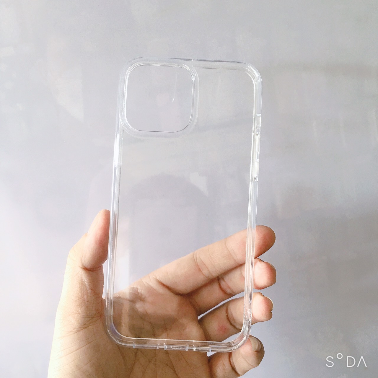 Ốp lưng Likgus trong suốt không ố màu dành cho iPhone 13/ 13 Pro/ 13 Pro Max