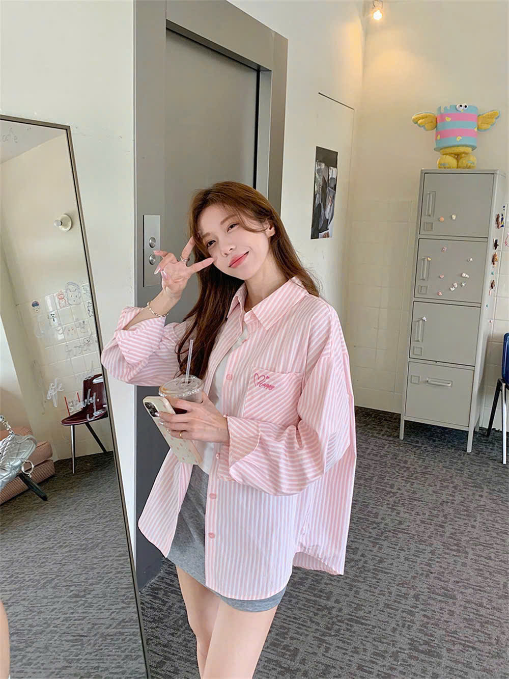 Áo sơ mi nữ form rộng 2N Unisex somi khoác ngoài thêu chữ Happy