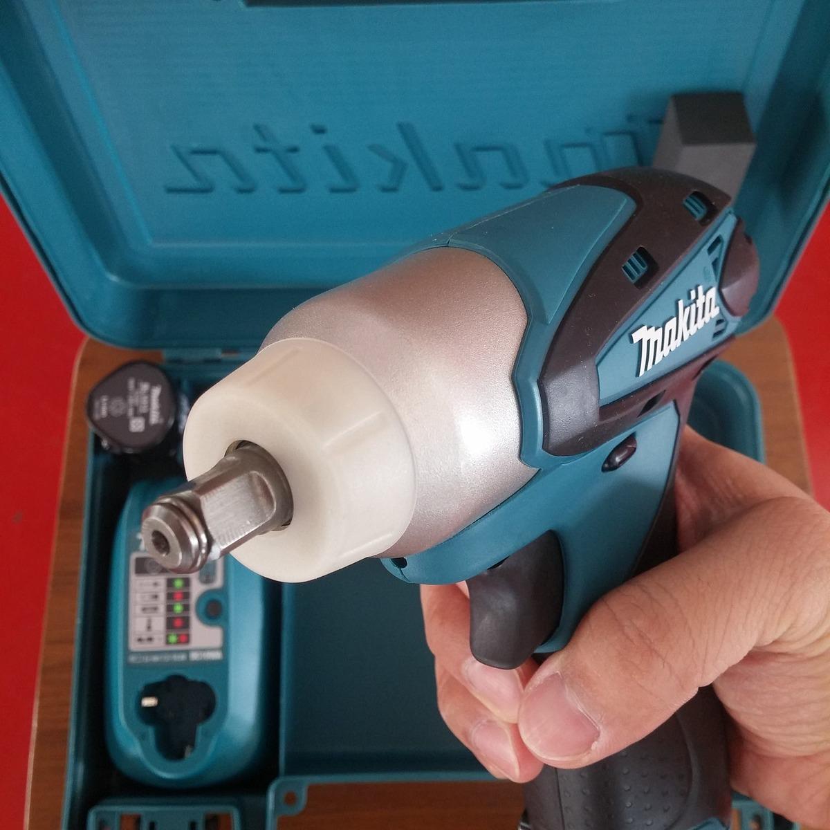 MÁY SIẾT BULONG DÙNG PIN 10.8V 9.5MM MAKITA TW100DWE - HÀNG CHÍNH HÃNG