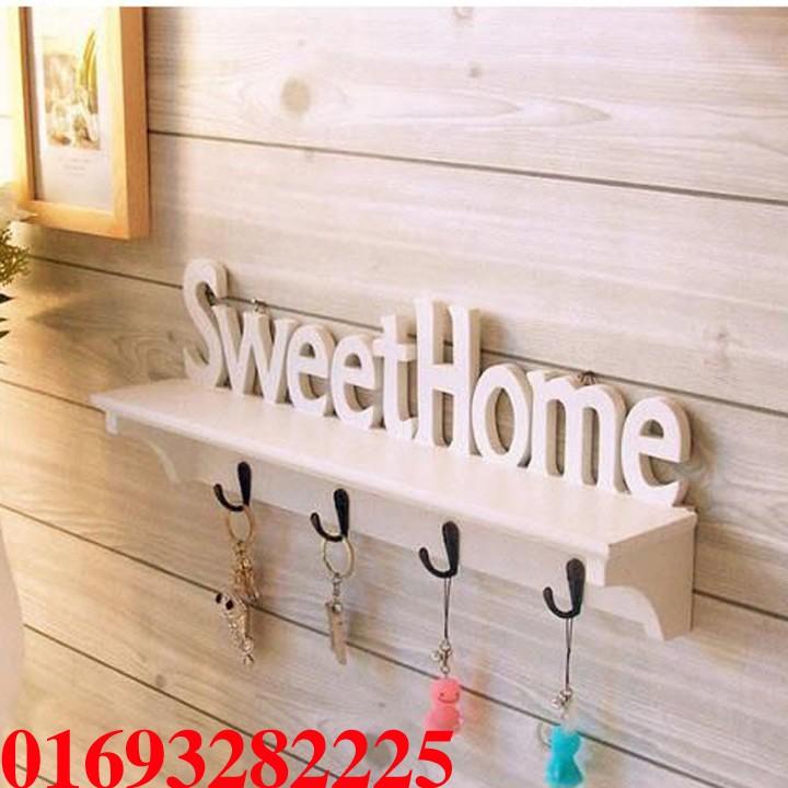 Kệ treo tường có móc khóa Sweethome