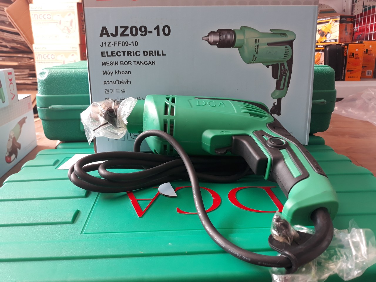 Máy Khoan điện 710W DCA AJZ09-10