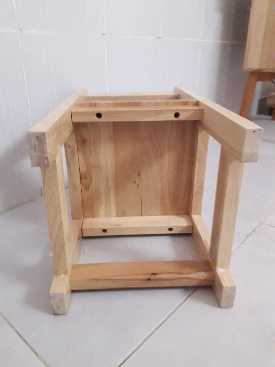 GHẾ TRẺ EM GỖ CAO SU 26X26X49cm