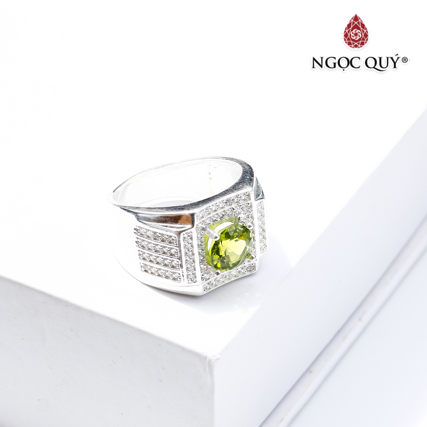 Nhẫn bạc nam mặt đá peridot 20mm mệnh hỏa, mộc - Ngọc Quý Gemstones