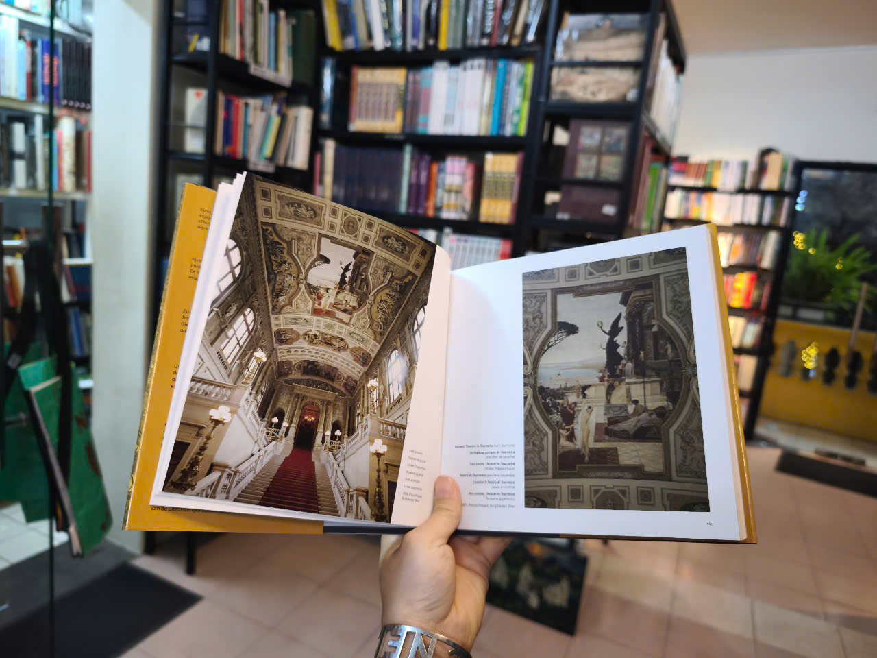 Sách - Gustav Klimt by Janina Nentwig by Janina Nentwig - Sách nghệ thuật bằng tiếng anh/ Art Book in English