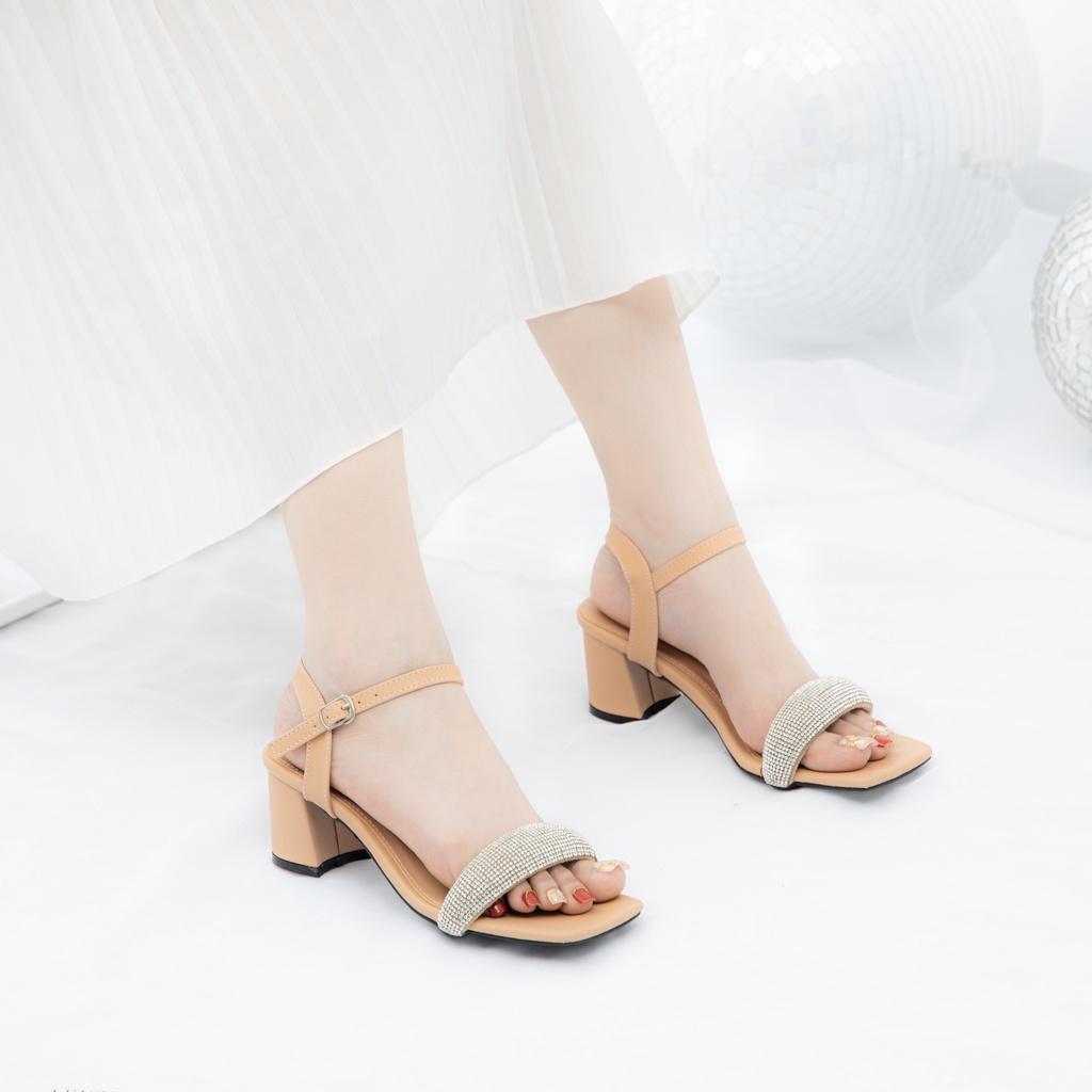 Giày MWC 4305 - Giày Sandal Cao Gót 5cm, Cao Gót Đế Vuông Quai Ngang Đính Đá Sang Chảnh