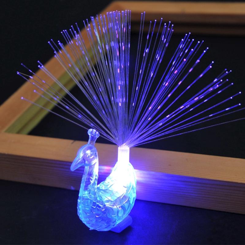 Nhẫn đeo tay hình chim công có đèn LED