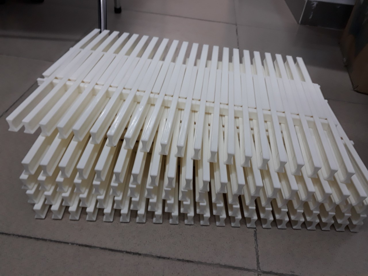 10 mét thanh thoát tràn hồ bơi rộng 25cm 1 chấu