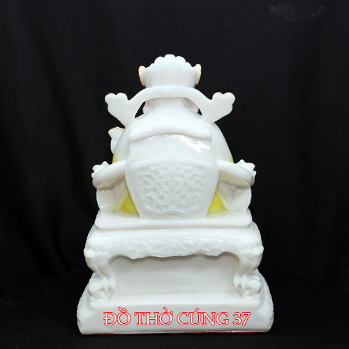 TƯỢNG THẦN TIỀN MÀU VÀNG