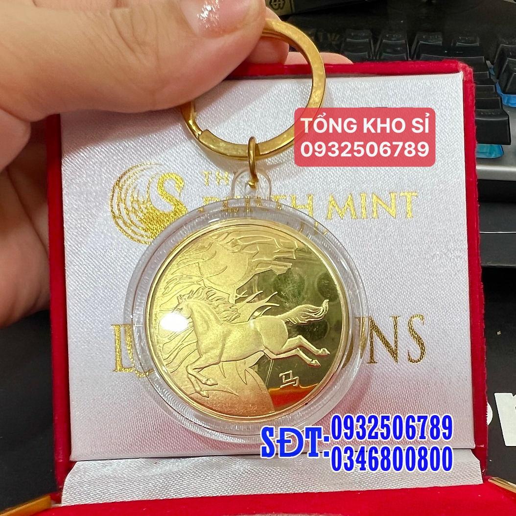 Móc Khóa Đồng Xu 12 Con Giáp Mạ Vàng TUỔI NGỌ - CON NGỰA Treo Oto, Xe Máy Phong Thủy - Ecoins