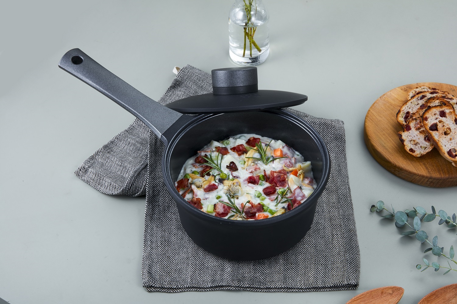 Nồi quánh chống dính nắp nhôm Oslo Kokker 18cm