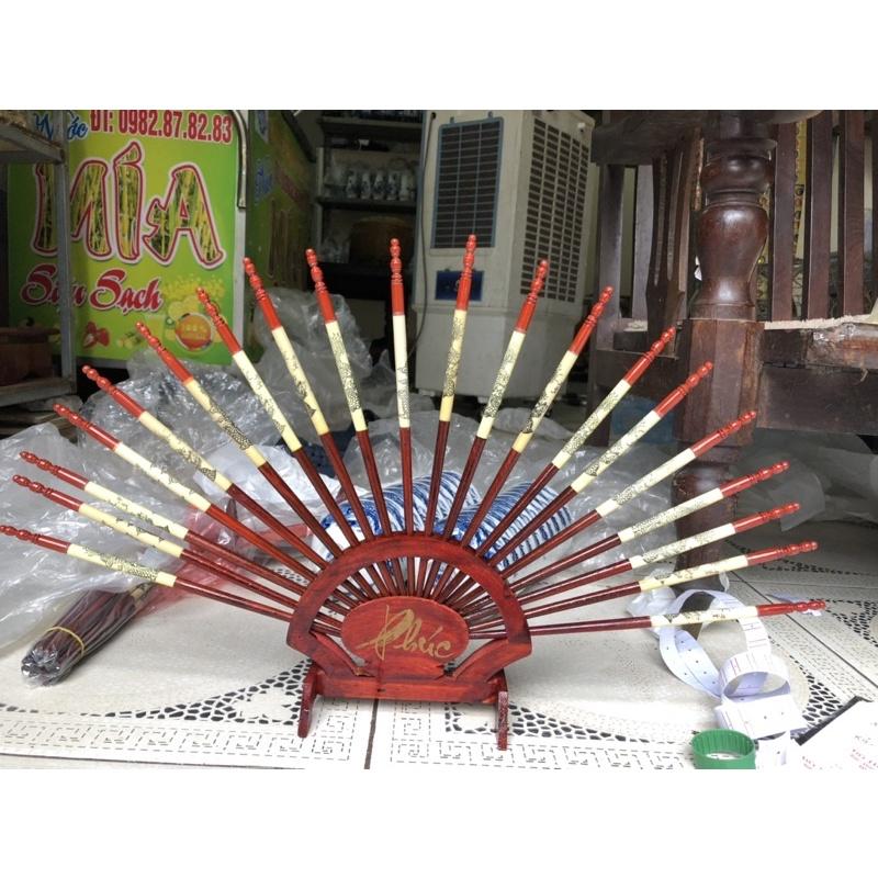 Đũa Thờ Gỗ Và Sứ Dáng Quạt Và Thẳng
