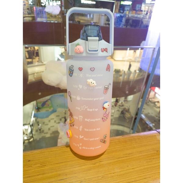Bình nước nhắc nhở uống nước mỗi ngày in hình 3D dung tich 2 lít
