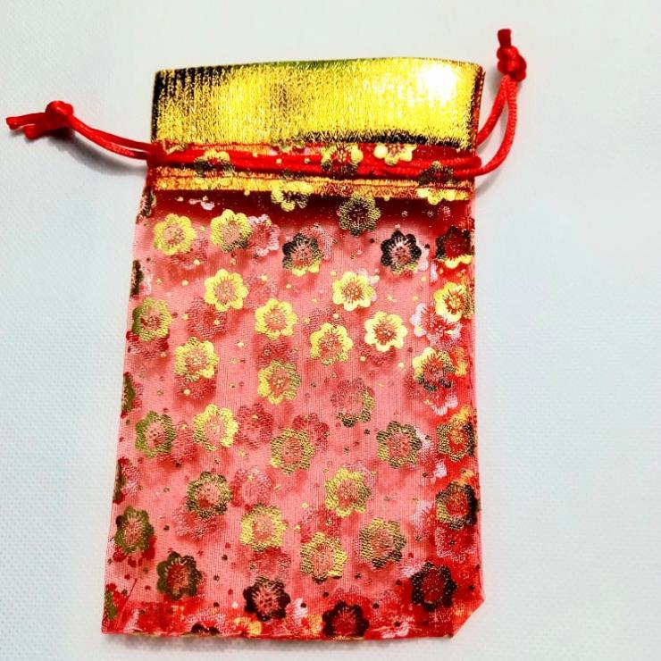 Túi voan đỏ kích thước 9x15cm có dây rút tiện lợi, đựng gạo muối, trang sức đem may mắn tài lộc bình an