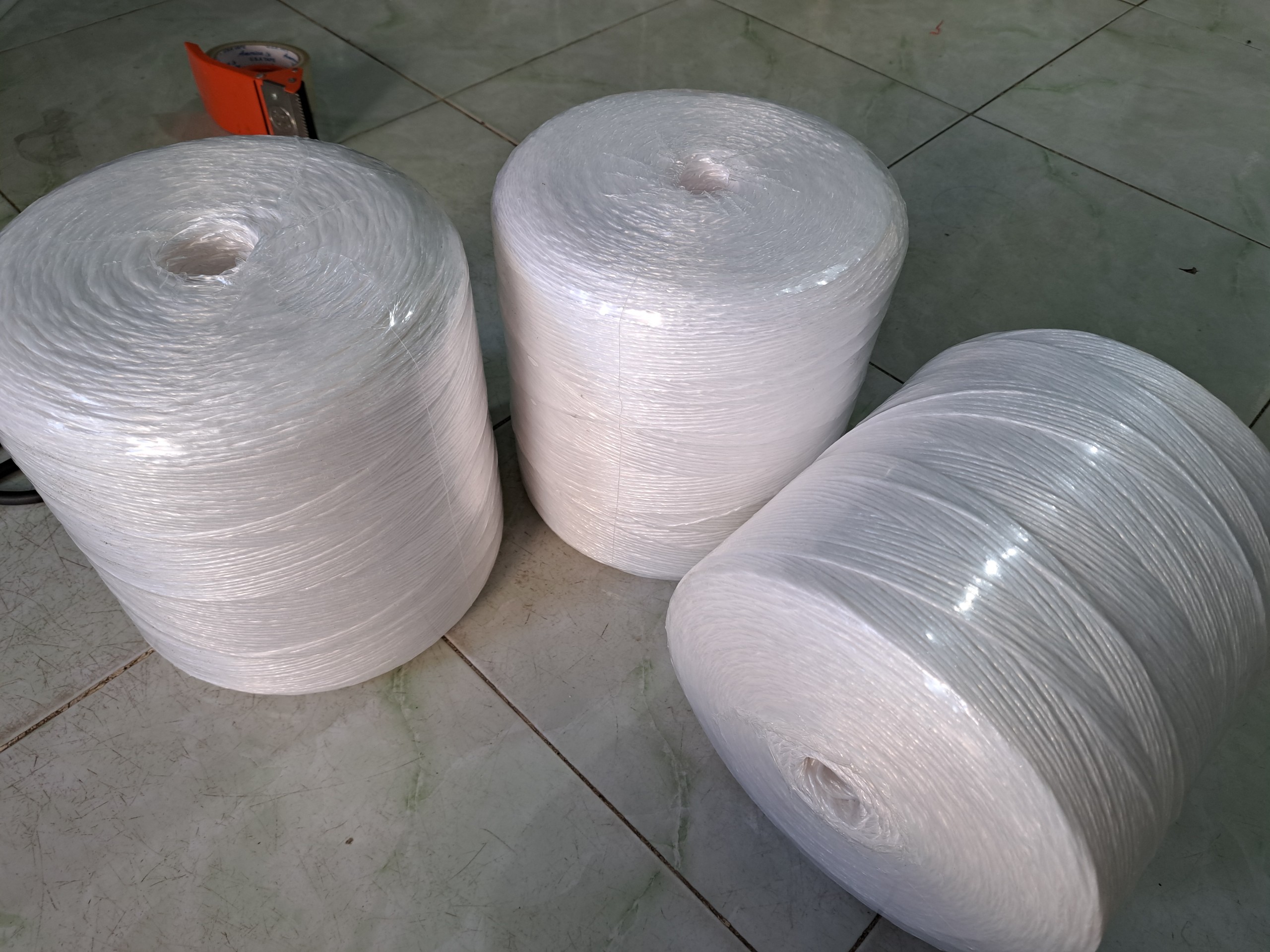 Sợi se nông nghiệp, dây nhà kính, sợi se màng parafin dùng treo dưa lưới, cà chua, ớt chuông