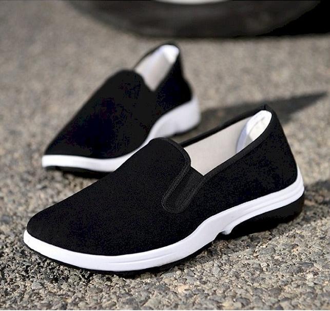 Giày nam slip on vải trơn SM028