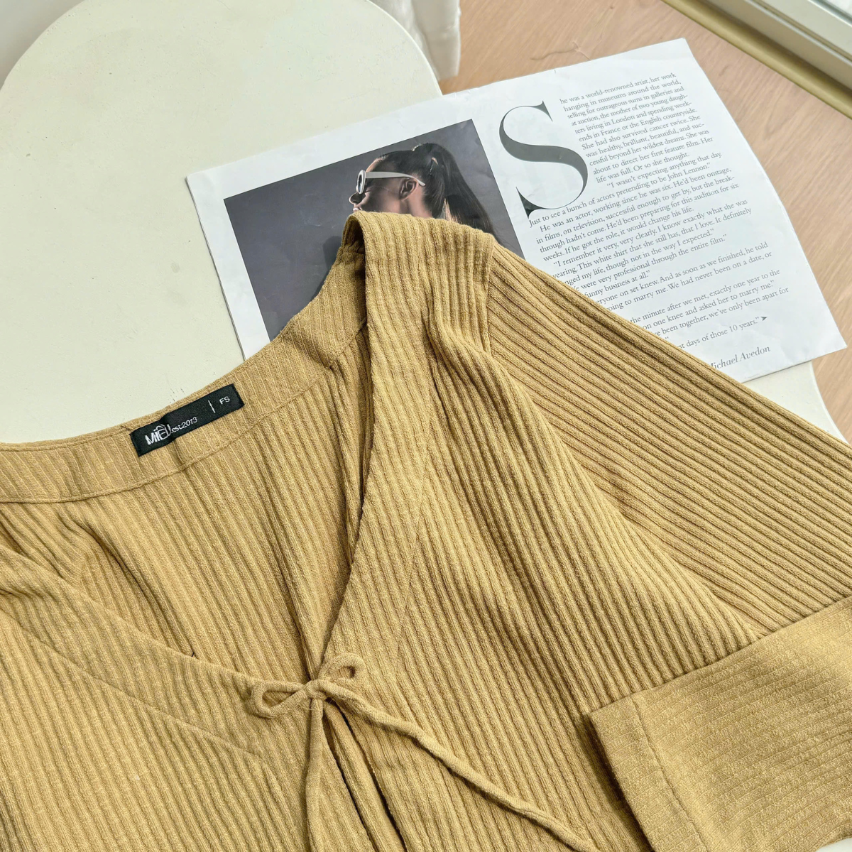 Áo khoác dài tay dáng croptop cột dây Samy Miều Est.2013