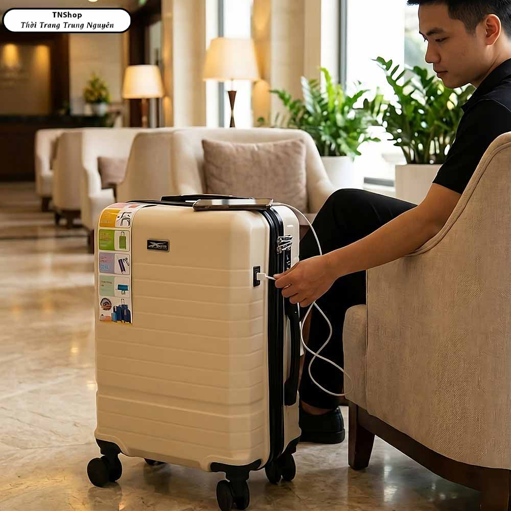 Vali Du Lịch Xbags White Titan Pro XB 6105 - Vali 20 Inch Có Cổng Sạc USB Tiện Lợi, Khóa TSA, Nhựa ABS Chống Va Đập, Thiết Kế Hiện Đại, Bền Bỉ