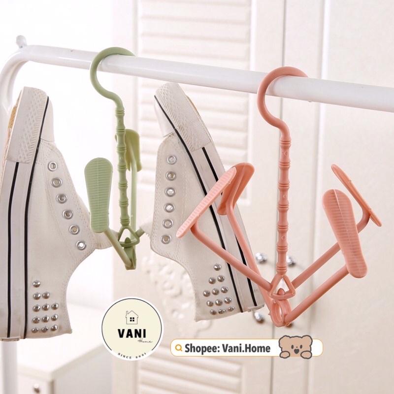 Móc treo phơi giày, treo mũ nón, phụ kiện, treo đồ đa năng xoay 360 độ thông minh tiện dụng