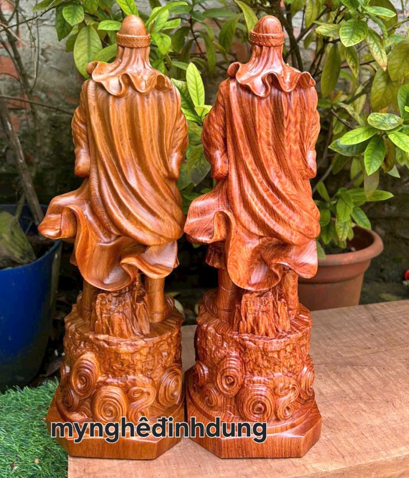 Tượng  thánh trần quốc tuấn trần hưng đạo vương bằng gỗ hương đá  cao 40cm