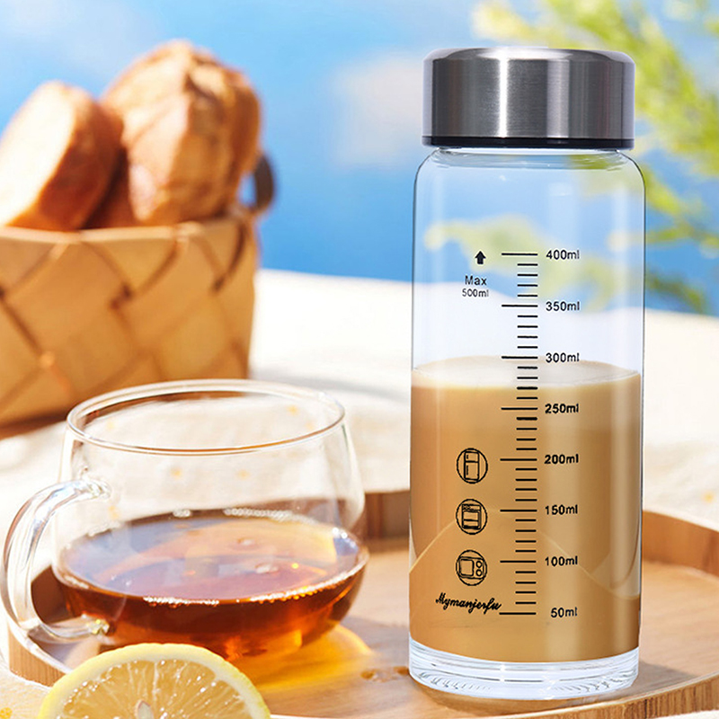 Bình Nước Sữa Thủy Tinh 350ml Nắp Inox Di Động Ăn Sáng Cà Phê Nước Ép Trà Sữa Chia Vạch Tặng Kèm Túi Giao Màu Ngẫu Nhiên