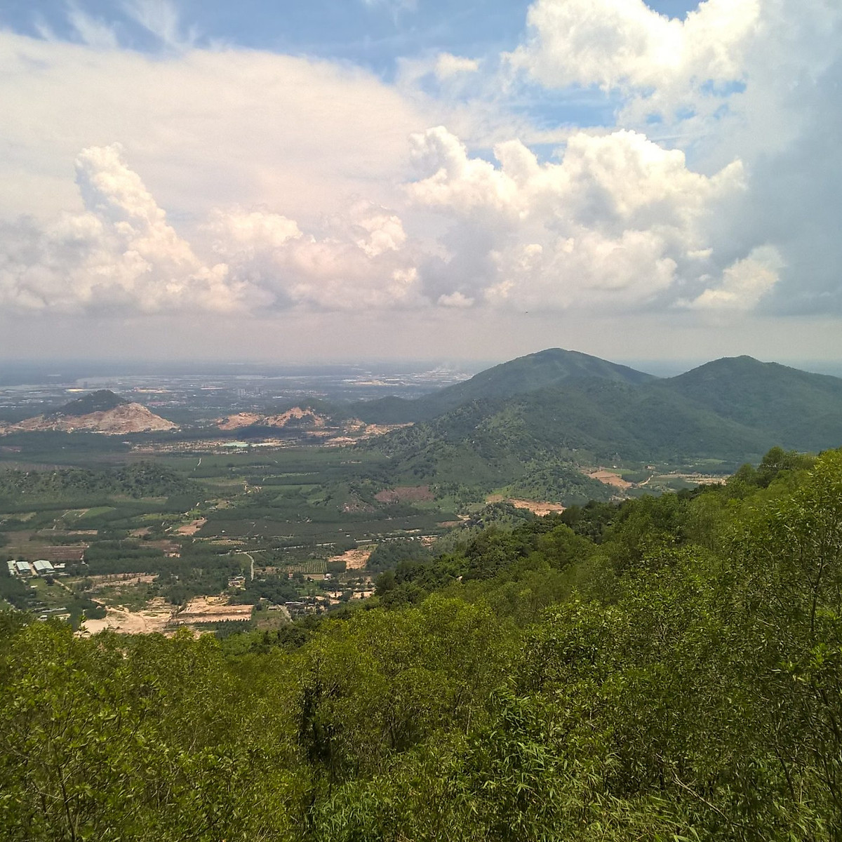 Tour Sài Gòn - Trekking Núi Dinh 01 Ngày, Khởi Hành Hàng Tuần