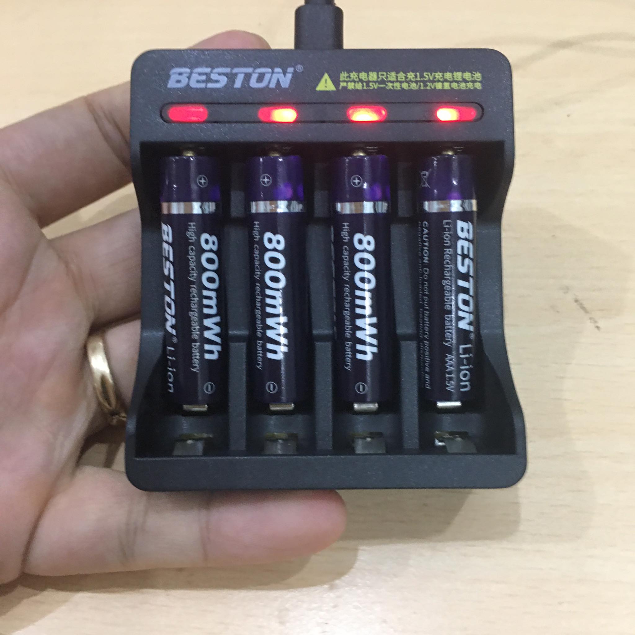 Bộ 4 viên pin đũa sạc Beston AAA Lithium 1.5V cao cấp Dung lượng cao Dùng cho điều khiển tivi, điều hòa