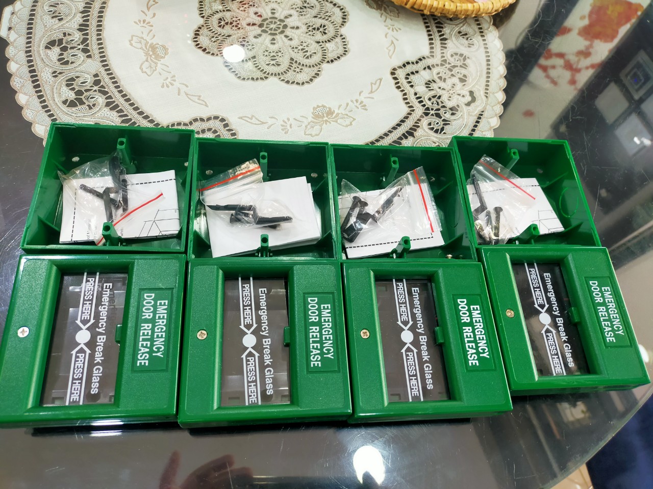 Nút nhấn mở cửa khẩn cấp E040G